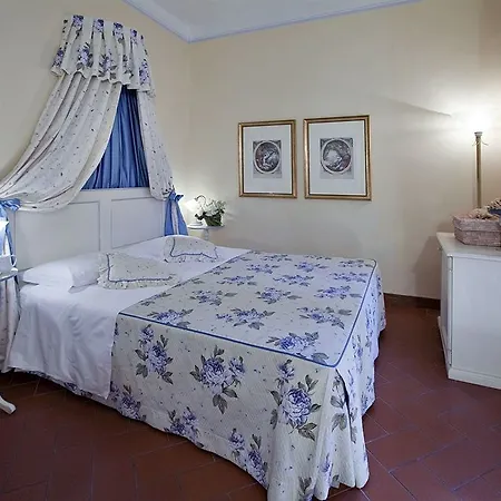 Tenuta Quadrifoglio Aparthotel *