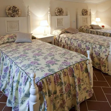 Aparthotel Tenuta Quadrifoglio *